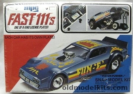 MPC Fast 111's 'Piston Pusher' Funny Car, 1-3405 plastic model kit